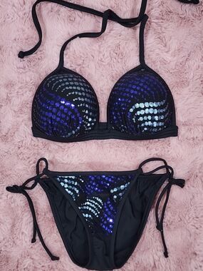 Venus Sequins Bikini, D Top, 4 Bottoms